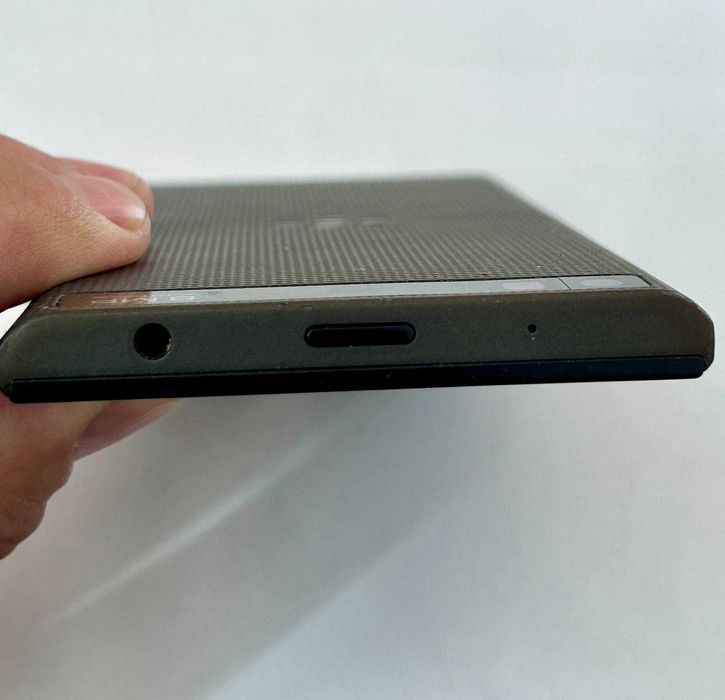 Vand Blackberry B371, model Leap, impecabil