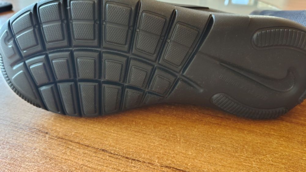 Маратонки Nike чисто нови