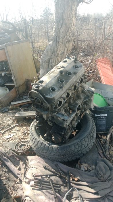 Продам двигатель на запчасти