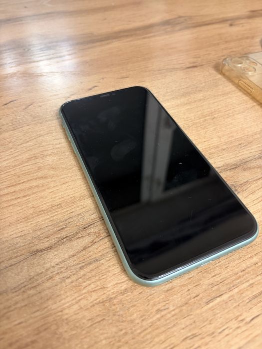 Iphone 11 продам