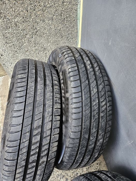 2бр. Летни гуми 215 65 17 Michelin Primacy ДОТ 22