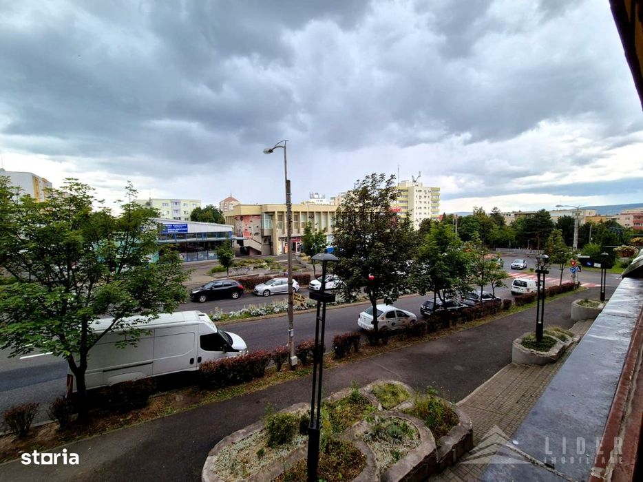 Apartament cu 3 camere decomandat zona Piata Zorilor etaj 1 — fotografia 1