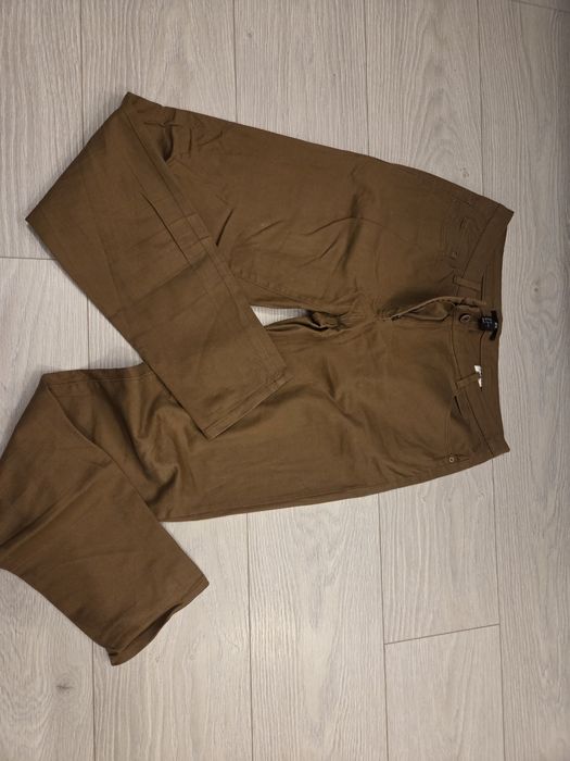 Pantaloni  maro 38 H&M