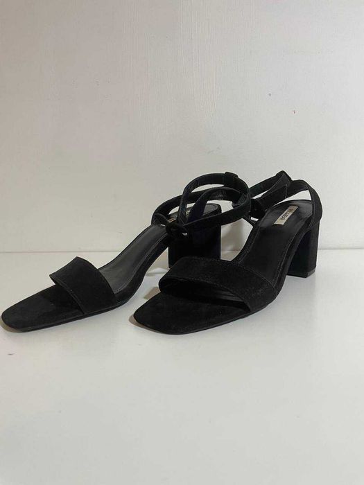 Сандали на ток с каишки Pull&Bear 40 размер