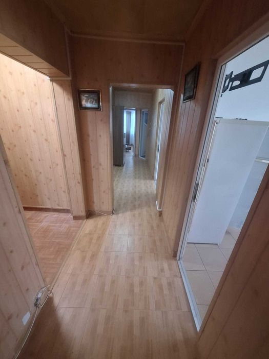 Apartament 3 camere de vânzare