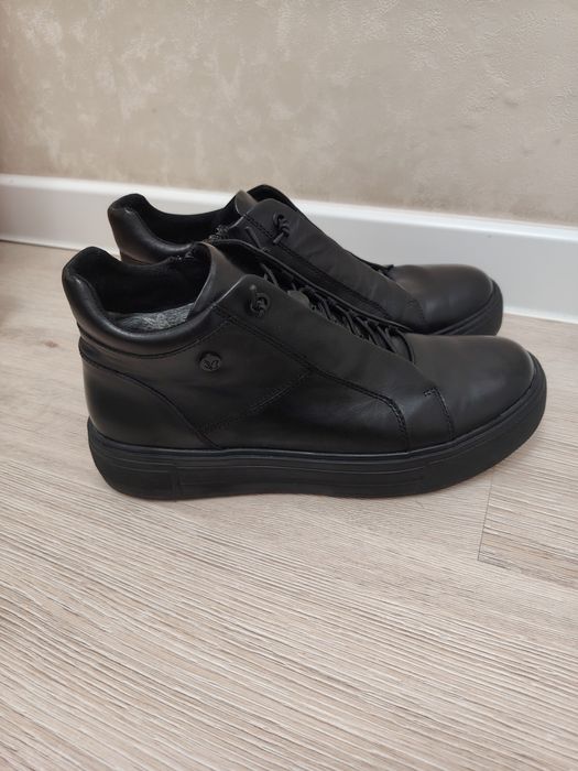 Продам сапоги-ботинки от фирмы Caprice