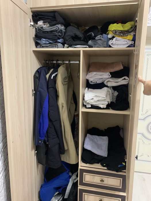 Шкаф с двухярустными кроватьями