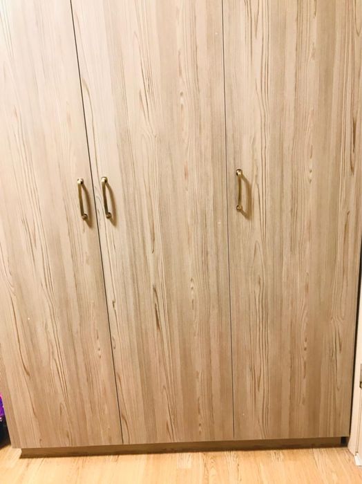 Продам шкаф распашной