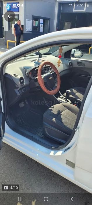 Продам легковую машину