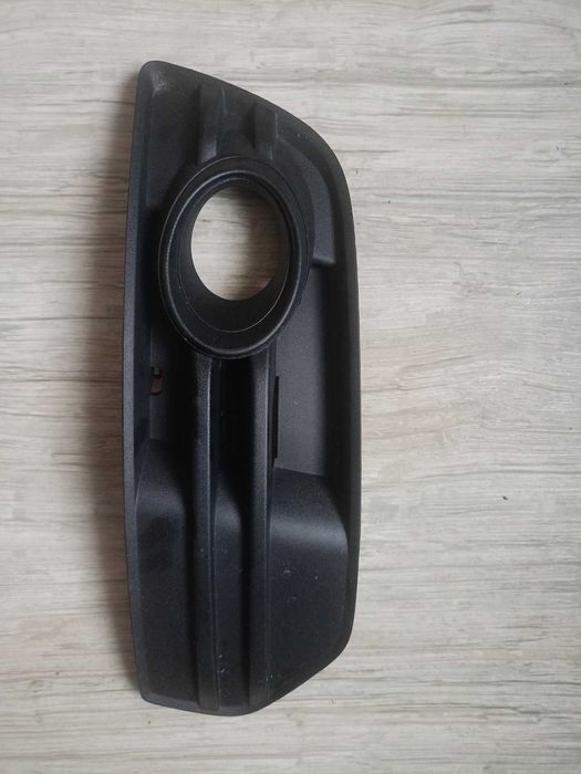 Audi Q5 8R / Решетка предна броня дясна за Ауди Кю5 8Р 2008-2012