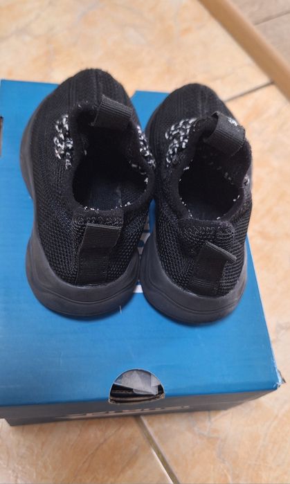 Маратонки "Sprandi" номер 24