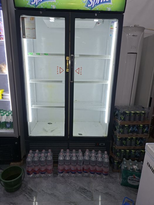 Витрина халадилник