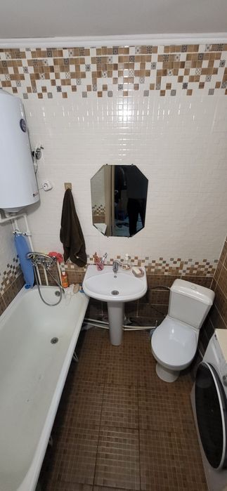 3 комн квартира на 15мкр