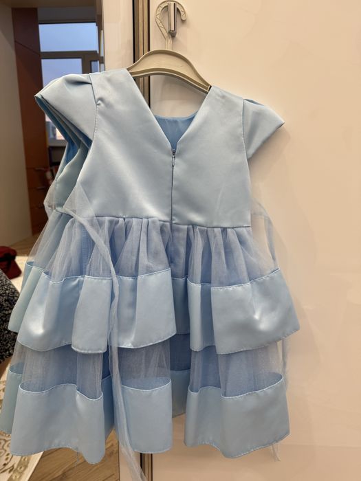 Продам платье для девочки 3-5 лет
