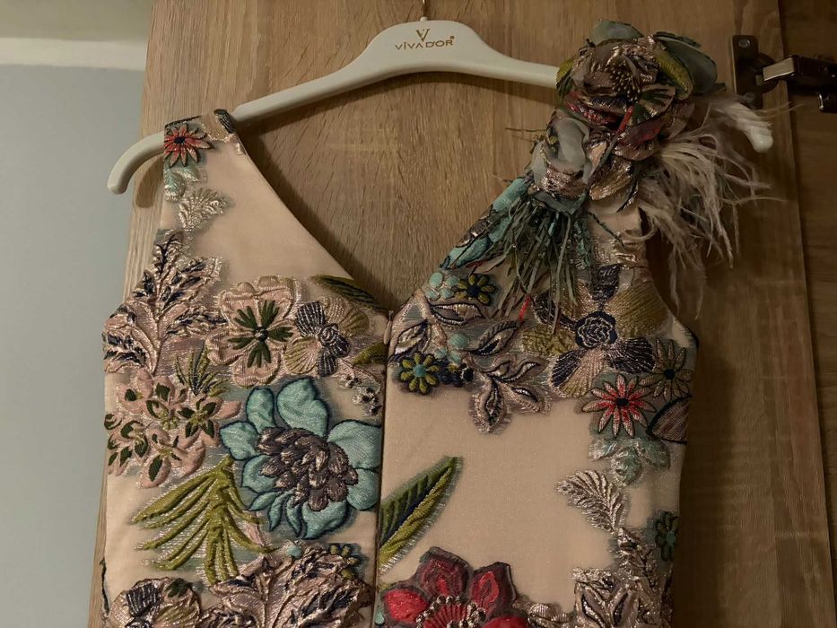 Rochie de ocazie Moda Aliss mărimea M – model deosebit floral
