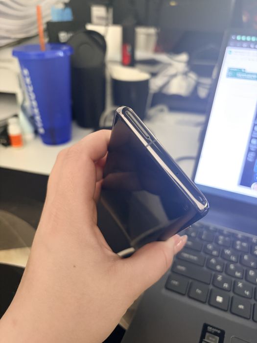 Samsung S10 продам