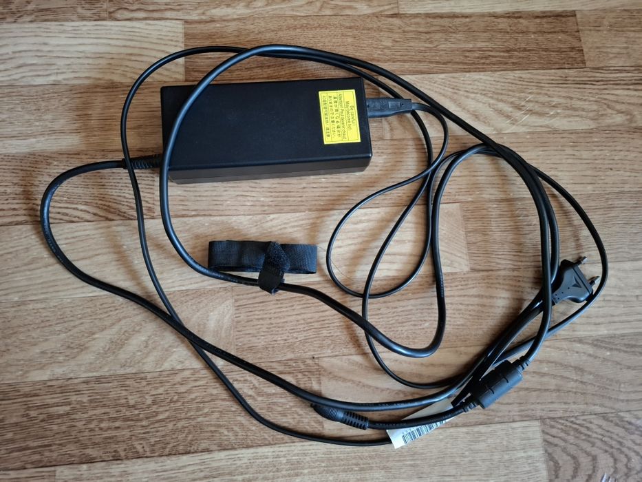 Реновиран лаптоп Toshiba Satellite 15.6" с Windows, SSD, Nvidia, DVD