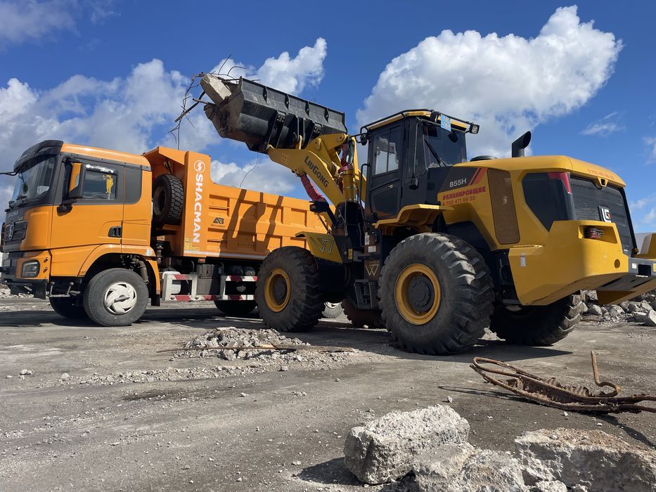 Услуга аренда 3 - х кубового погрузчика чистка уборка снега и мусора