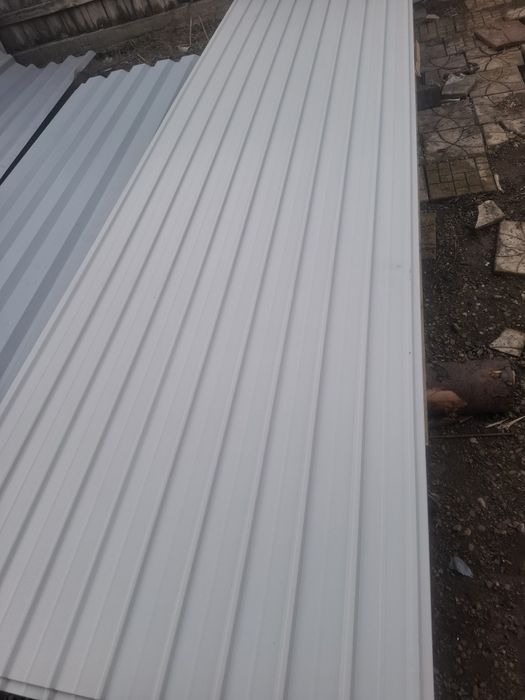 Vând tablă cutată h35 preț  bomba⁉️⁉️⁉️⁉️⁉️
3metri 
4,20metri lungime