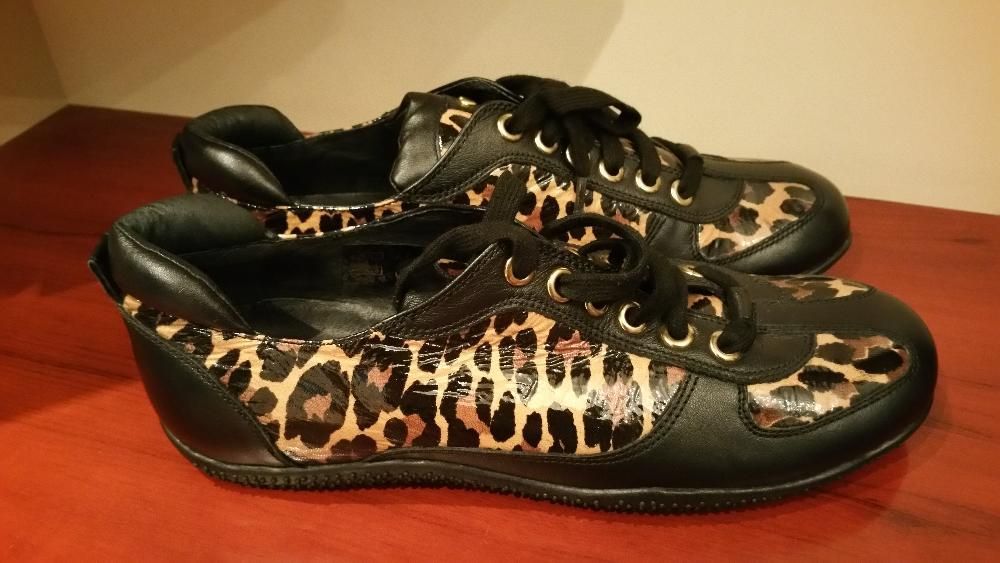 Pantofi Moschino nr.41. Noi