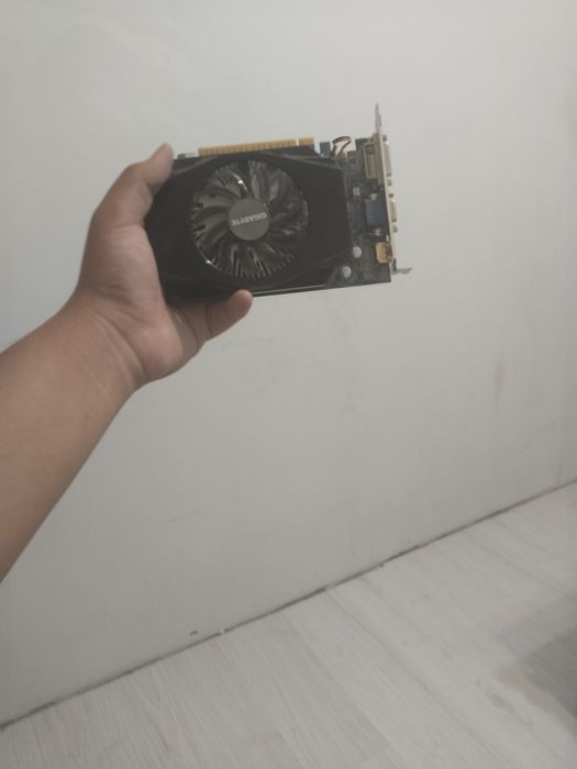 Продам видеокарту gt730
