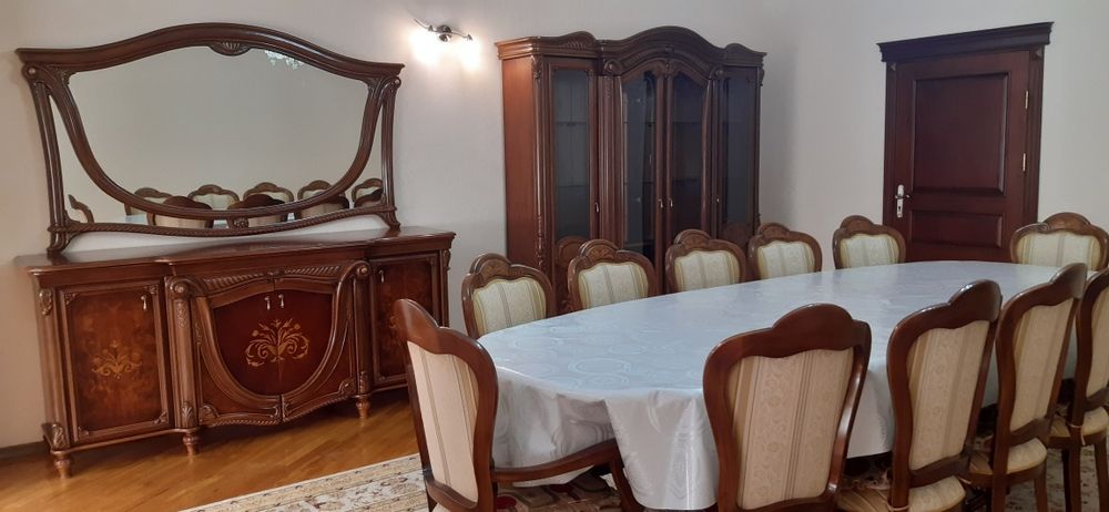 Итальянский гарнитур ведущего бренда Италии Linea B. Два предмета.