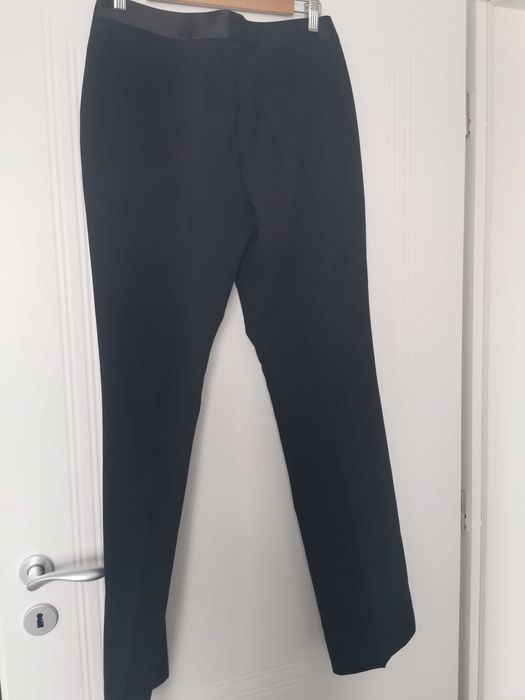 Pantaloni eleganți de costum