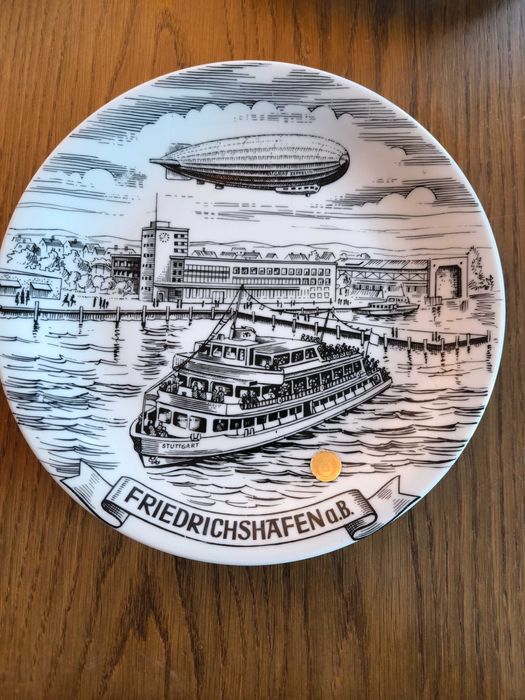 Немска декоративна порцеланова чиния – Friedrichshafen