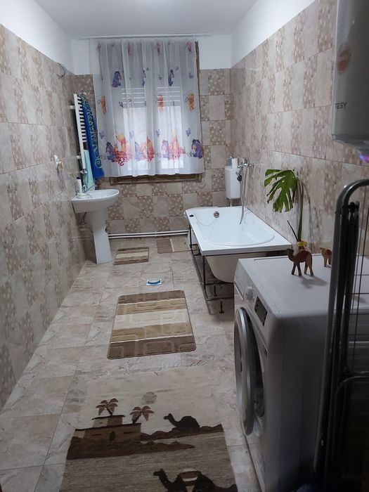 Casa cu teren1900mp Izbuc