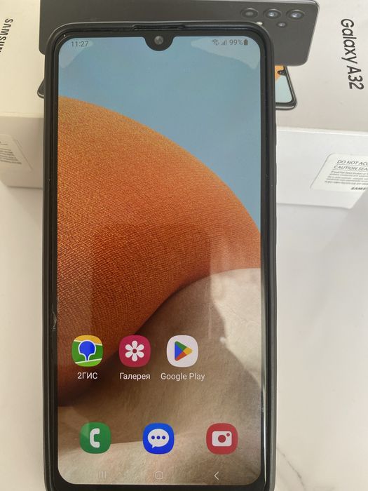 Срочно продам смартфон А32