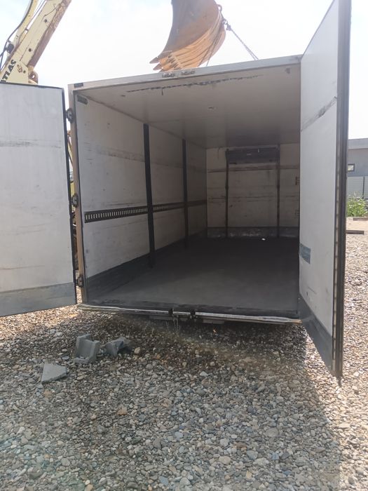 Duba frigorifica, izoterma cu agregat Carrier Supra 550 Diesel, 6,1 m