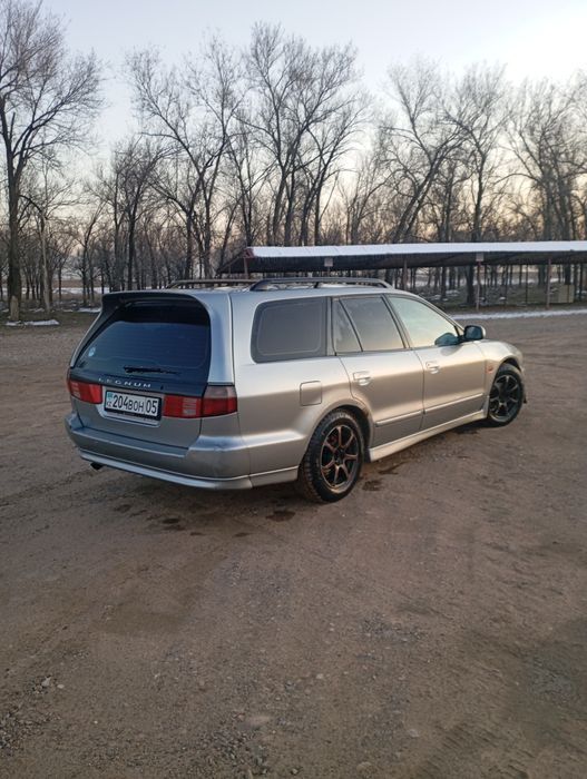 Mitsubishi Legnum 2.5л.