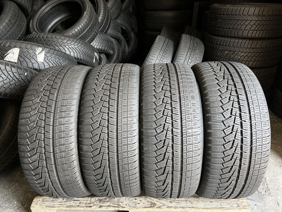4 anvelope iarna 225/45/18 , Hankook , RunFlat , DOT 2023 , 6.5 mm !