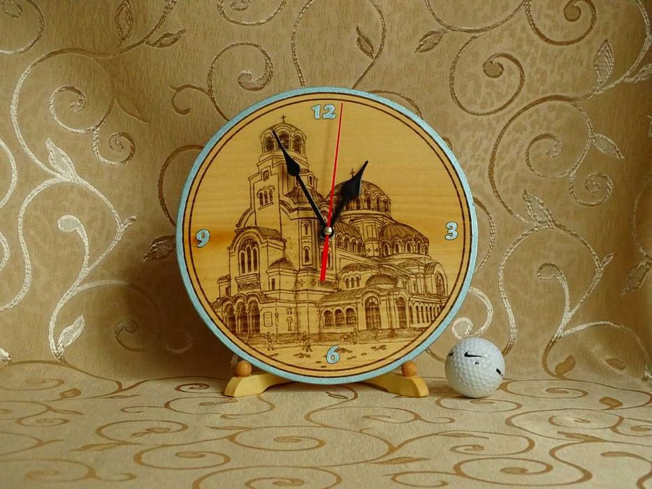 Часовници пирографирани