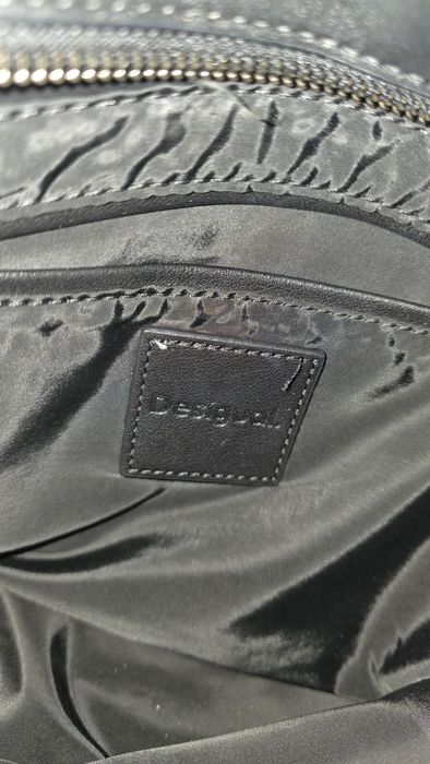 Vand geanta desigual ,