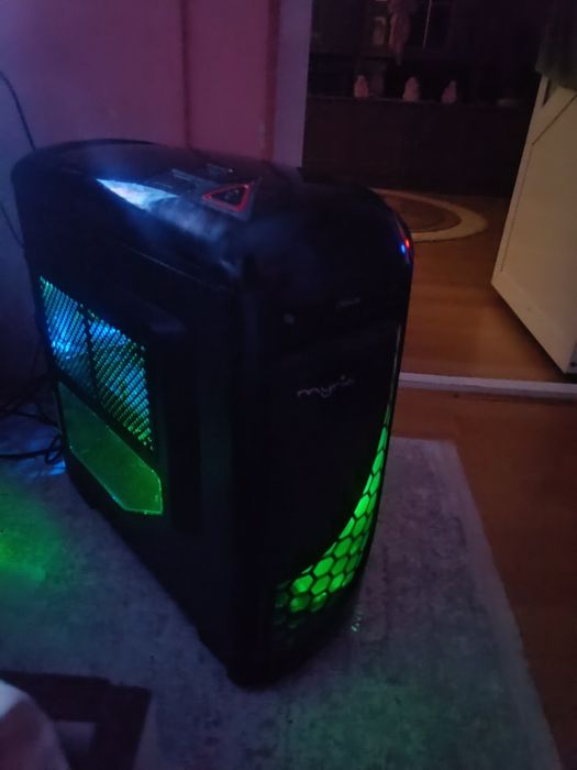 Vând/Schimb PC gaming