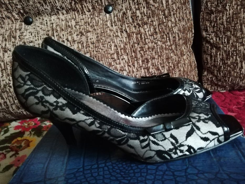 Pantofi mărimea nr38