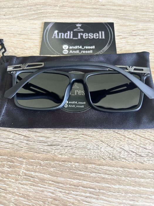 Vand ochelari de soare Emporio Armani