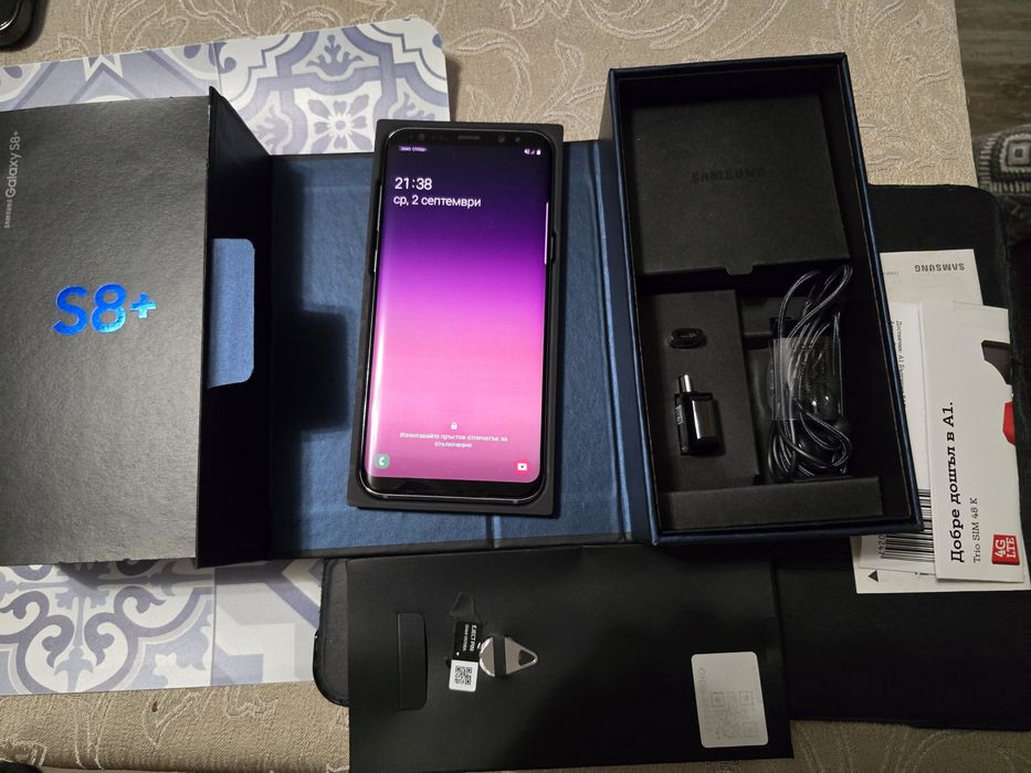 Продавам Телефон Samsung  Galaxy S8 +