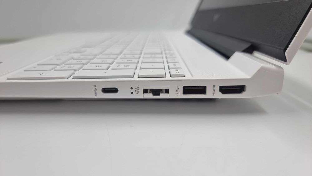 Laptop HP Victus [Amanet Club Caro]