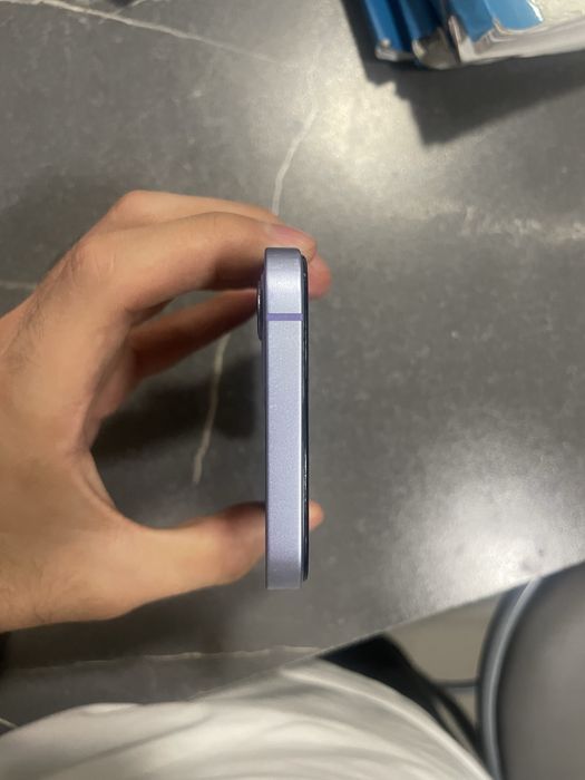 IPhone 12 в хорошем состоянии