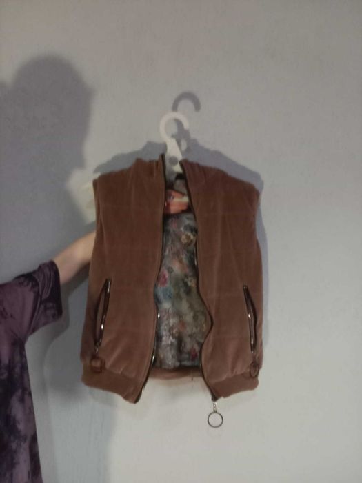 Жилетка осенняя теплая