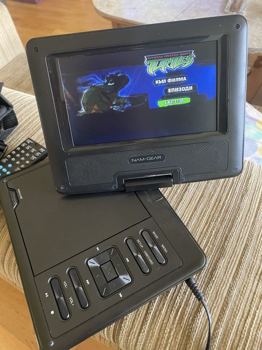 DVD/CD плеър - мобилен