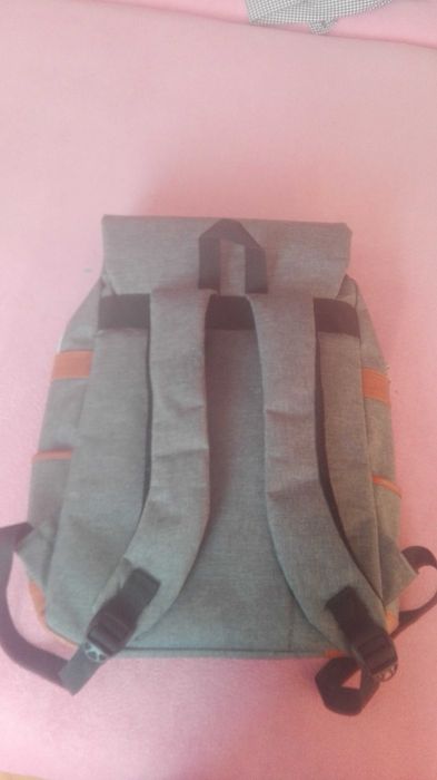 Rucsac sau ghiozdan are compartiment de laptop