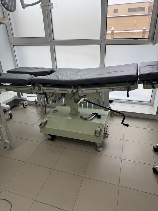 Операционный стол продается