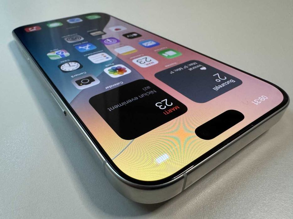  Apple / iPhone 16 Pro Max / 256 Gb / White / 100% Acumulator