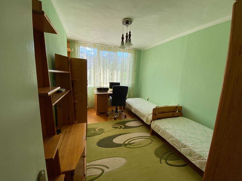 Тристаен ап. под наем в кв. Карпузица