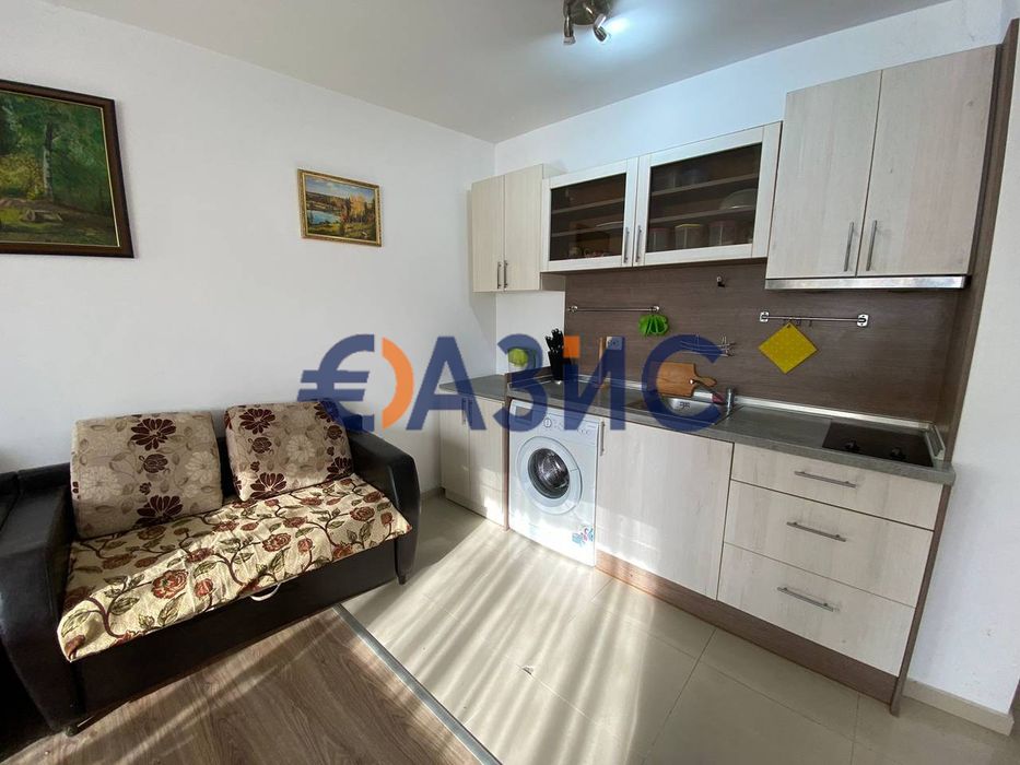 Продава се Двустаен апартамент в Свети Влас - 70 кв.м за 722 €/кв.м - Снимка #4
