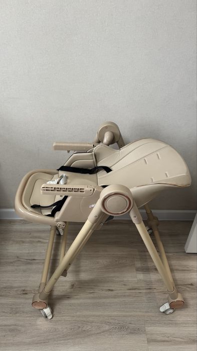 Продам детский стульчик шезлонг 2 в 1