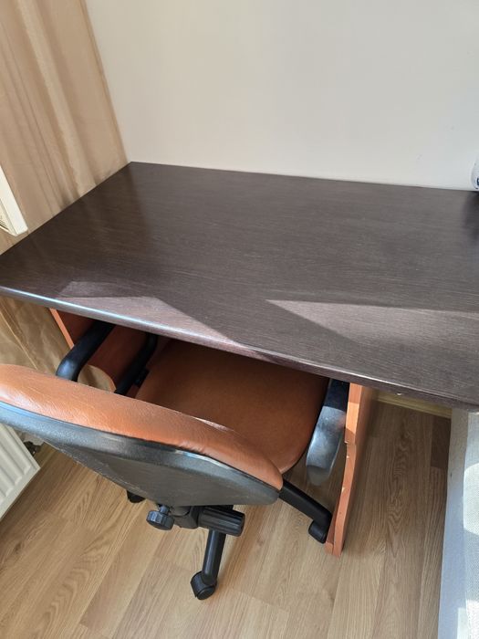 Birou cu scaun utilizat